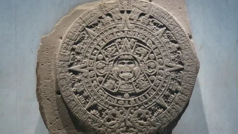 巴黎队领跑经济榜，同台竞技球队经济压力大！